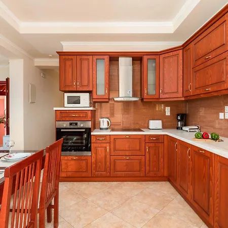 Romanza Alpha Villa